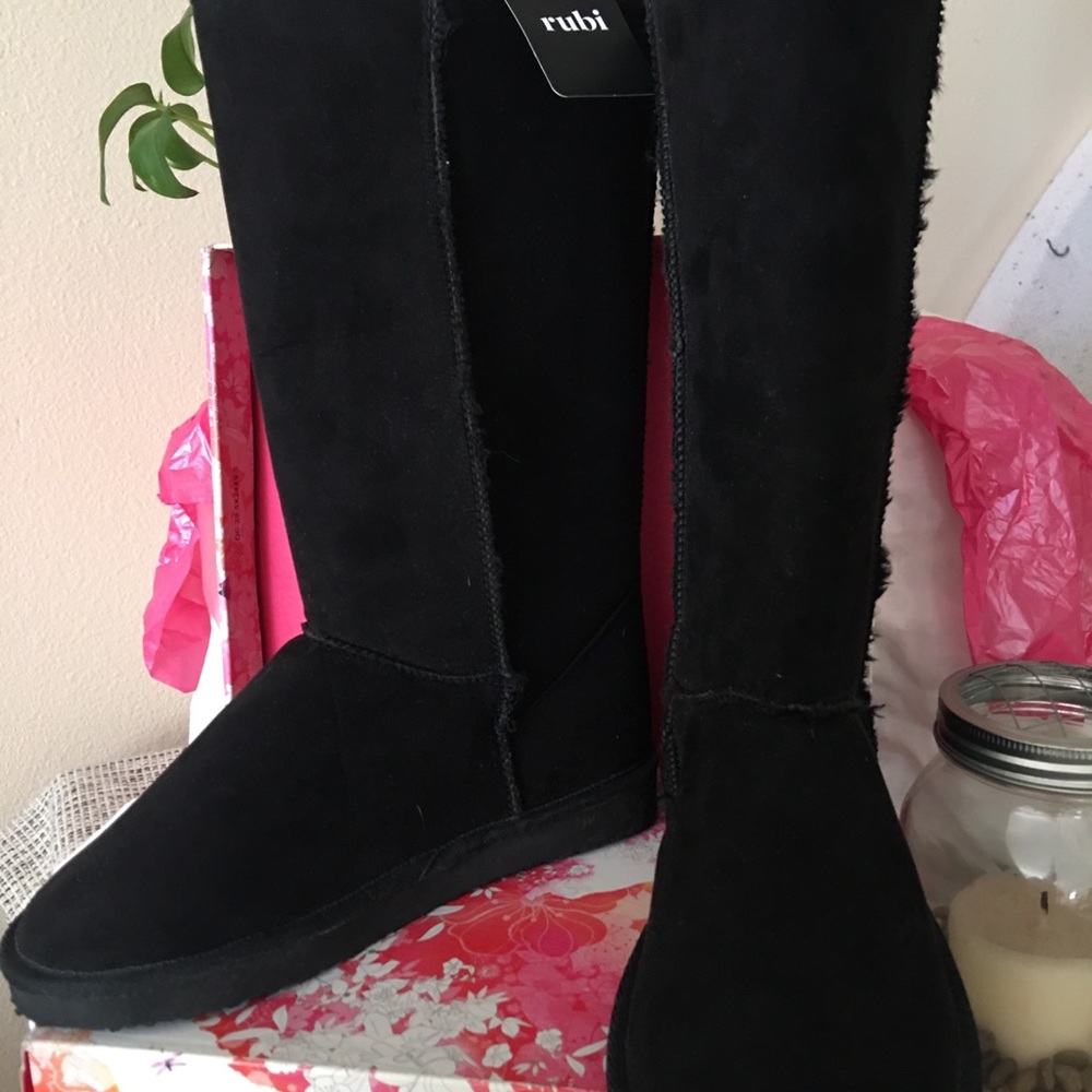 Casual comfy boots